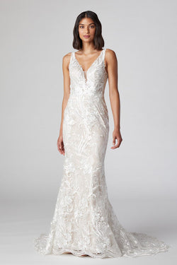 Affordable Wedding Dress, Off White wedding dress, Bridal Gowns, Lace wedding Dreaa