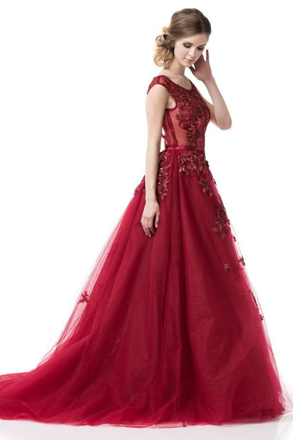 2018 Fairytale Prom Dress Long evening ball gown in Burgundy